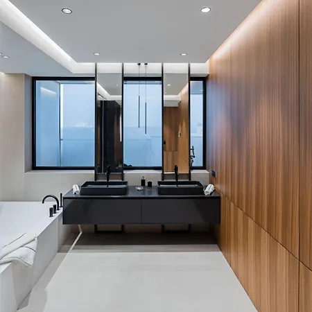 Beautiful Penthouse 4 Near Beach Apartment *